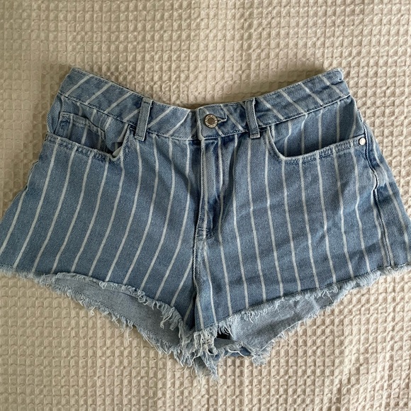 WORN ONCE!! ZARA denim shorts - Picture 1 of 4